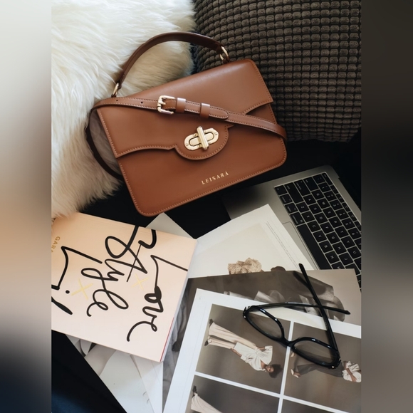 Meet your Posher, Giada - Picture 2 of 4